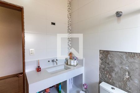 Casa à venda com 300m², 4 quartos e 3 vagasBanheiro 1