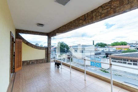 Casa à venda com 300m², 4 quartos e 3 vagasVaranda