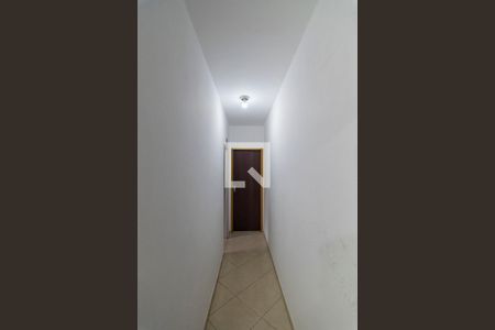 Corredor de casa à venda com 2 quartos, 137m² em Condomínio Maracanã, Santo André