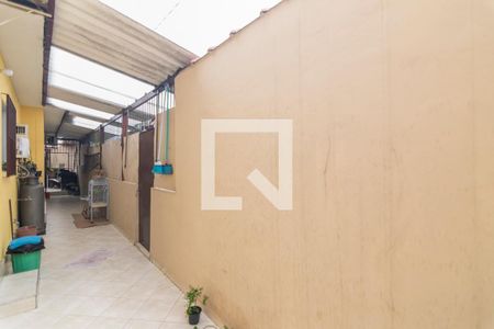 Casa à venda com 137m², 2 quartos e 2 vagas Casa à venda com 137m², 2 quartos e 2 vagasQuintal