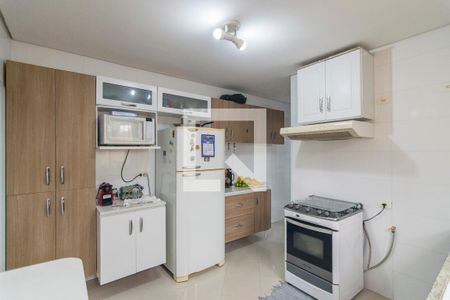 Casa à venda com 137m², 2 quartos e 2 vagas Casa à venda com 137m², 2 quartos e 2 vagasCozinha