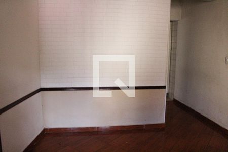 Sala de casa para alugar com 3 quartos, 120m² em Vila Cavaton, São Paulo