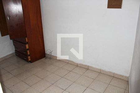 Quarto 2 de casa para alugar com 3 quartos, 120m² em Vila Cavaton, São Paulo