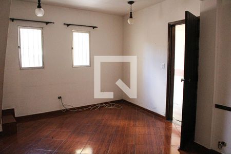 Sala de casa para alugar com 3 quartos, 120m² em Vila Cavaton, São Paulo