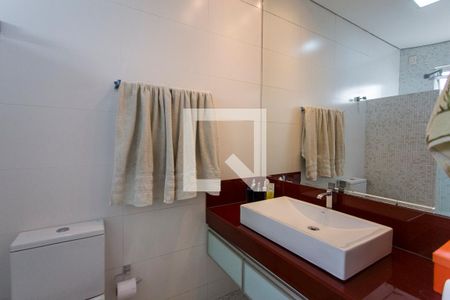 Casa para alugar com 280m², 3 quartos e 2 vagasBanheiro da Suite