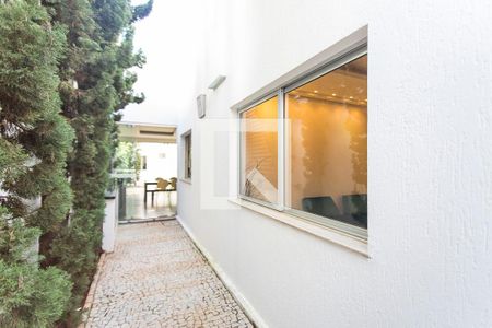 Casa para alugar com 280m², 3 quartos e 2 vagasCorredor