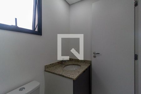 Banheiro de kitnet/studio para alugar com 1 quarto, 28m² em Paraíso, São Paulo