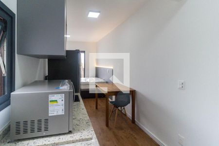 Cozinha de kitnet/studio para alugar com 1 quarto, 28m² em Paraíso, São Paulo