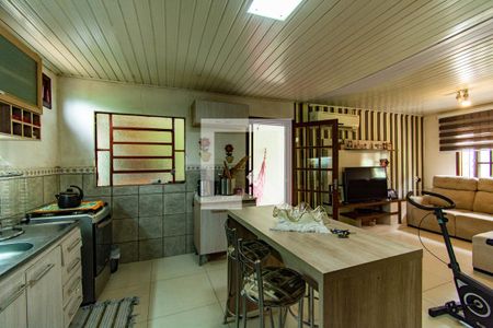Cozinha de casa à venda com 4 quartos, 90m² em Rio Branco, Canoas