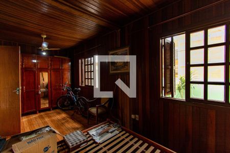 Casa à venda com 90m², 4 quartos e 2 vagas Casa à venda com 90m², 4 quartos e 2 vagasQuarto