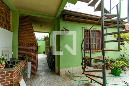 Casa à venda com 90m², 4 quartos e 2 vagas
