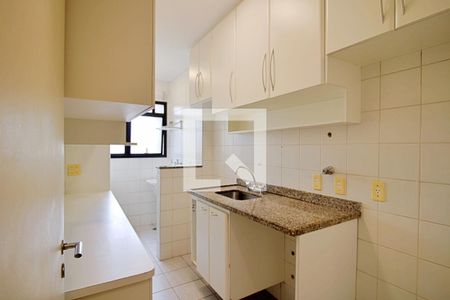 Apartamento para alugar com 110m², 2 quartos e 2 vagas Apartamento para alugar com 110m², 2 quartos e 2 vagasCozinha