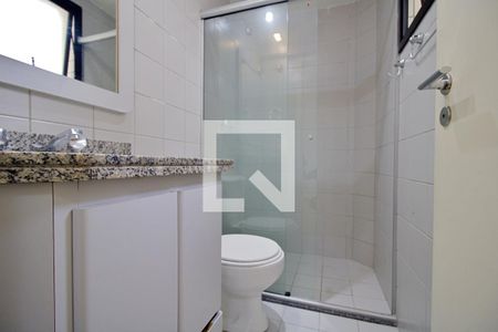 Apartamento para alugar com 110m², 2 quartos e 2 vagas Apartamento para alugar com 110m², 2 quartos e 2 vagasBanheiro da Suíte