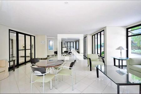 Apartamento para alugar com 110m², 2 quartos e 2 vagas Apartamento para alugar com 110m², 2 quartos e 2 vagasÁrea comum - Salão de festas