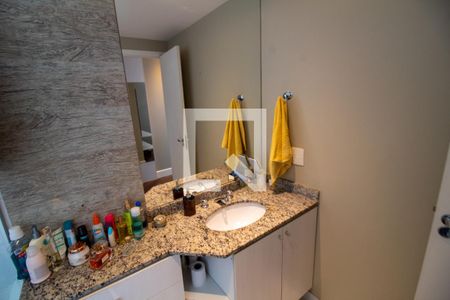 Apartamento à venda com 121m², 3 quartos e 2 vagasBanheiro da Suíte 1