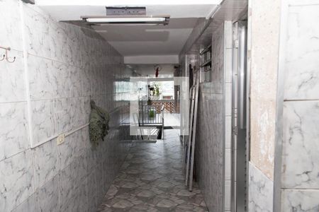 Casa à venda com 125m², 1 quarto e 2 vagas Casa à venda com 125m², 1 quarto e 2 vagasCorredor