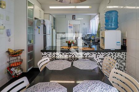 Apartamento à venda com 265m², 4 quartos e 4 vagasCozinha