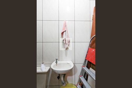 Casa à venda com 150m², 2 quartos e 2 vagas Casa à venda com 150m², 2 quartos e 2 vagasBanheiro de serviço