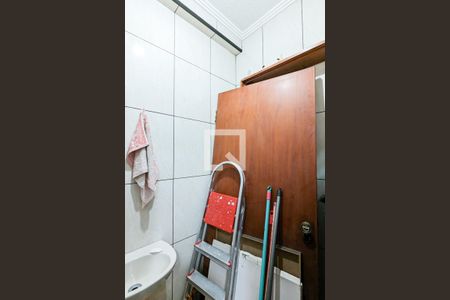 Casa à venda com 150m², 2 quartos e 2 vagas Casa à venda com 150m², 2 quartos e 2 vagasBanheiro de serviço