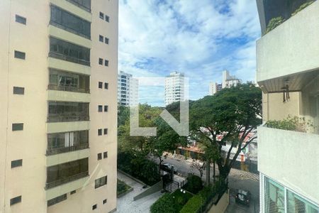 Vista de apartamento à venda com 3 quartos, 150m² em Indianópolis, São Paulo