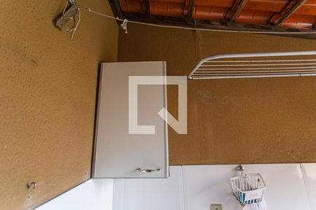 Apartamento à venda com 105m², 2 quartos e 1 vagaArmário da Área de Serviço 2