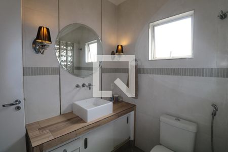 Casa à venda com 280m², 5 quartos e 2 vagasSuite do Quarto 2