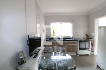 Casa à venda com 280m², 5 quartos e 2 vagasCozinha