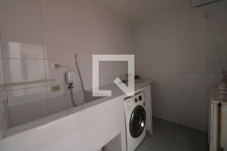 Casa à venda com 280m², 5 quartos e 2 vagasÁrea de Serviço