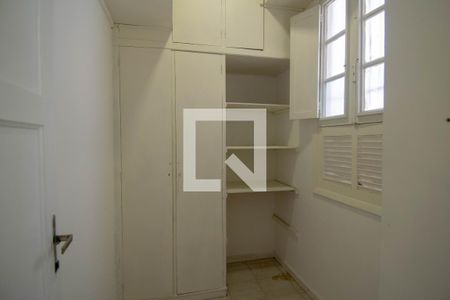Apartamento à venda com 90m², 3 quartos e sem vaga Apartamento à venda com 90m², 3 quartos e sem vagaQuarto de Serviço