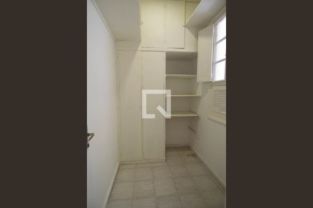Apartamento à venda com 90m², 3 quartos e sem vaga Apartamento à venda com 90m², 3 quartos e sem vagaQuarto de Serviço