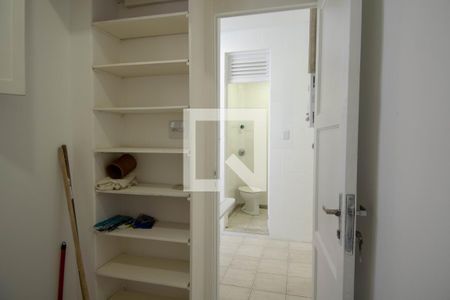Apartamento à venda com 90m², 3 quartos e sem vaga Apartamento à venda com 90m², 3 quartos e sem vagaQuarto de Serviço