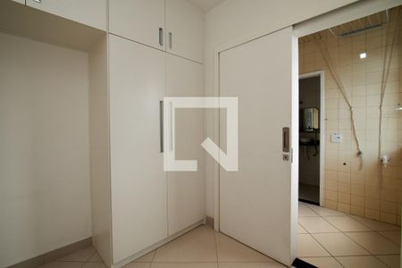Apartamento para alugar com 51m², 1 quarto e 1 vaga Apartamento para alugar com 51m², 1 quarto e 1 vagaQuarto de Serviço