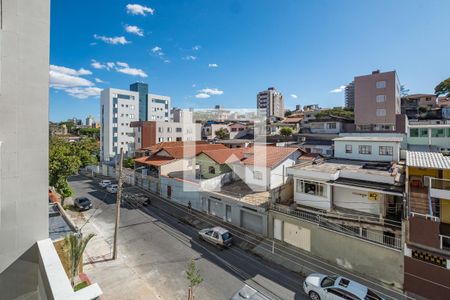Sala de apartamento à venda com 3 quartos, 69m² em Caiçara-adelaide, Belo Horizonte