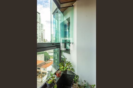 Sacada de apartamento à venda com 4 quartos, 200m² em Vila Regente Feijó, São Paulo