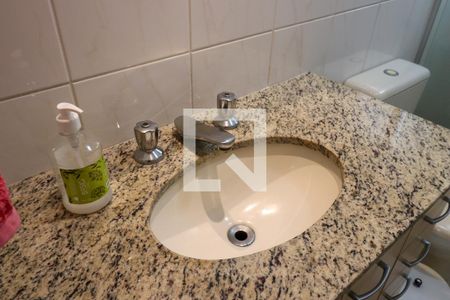 Apartamento à venda com 72m², 3 quartos e 2 vagasBanheiro da Suíte