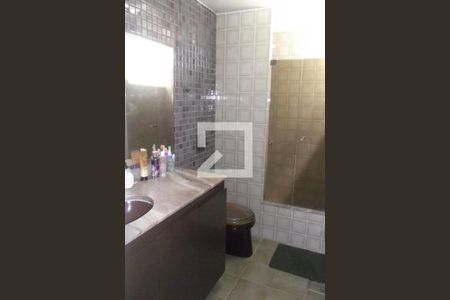 Apartamento à venda com 75m², 2 quartos e 1 vagaBanheiro 
