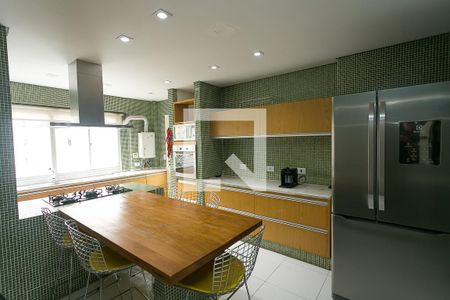 Apartamento para alugar com 163m², 3 quartos e 2 vagas Apartamento para alugar com 163m², 3 quartos e 2 vagasCozinha