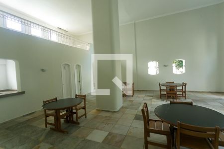 Apartamento para alugar com 163m², 3 quartos e 2 vagas Apartamento para alugar com 163m², 3 quartos e 2 vagasÁrea comum - Salão de festas