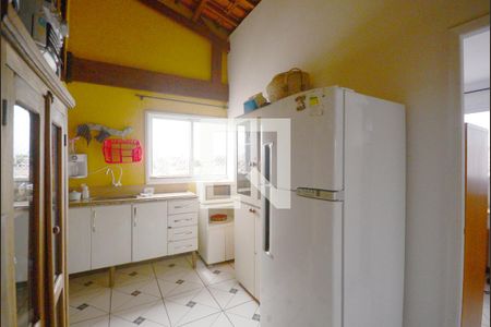 Casa à venda com 352m², 6 quartos e 2 vagas Casa à venda com 352m², 6 quartos e 2 vagasCozinha 3