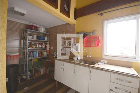 Casa à venda com 352m², 6 quartos e 2 vagas Casa à venda com 352m², 6 quartos e 2 vagasCozinha 3