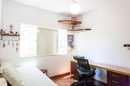 Casa à venda com 309m², 4 quartos e 4 vagasquarto 2