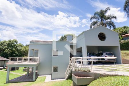 Casa à venda com 309m², 4 quartos e 4 vagasfachada intena - garagem