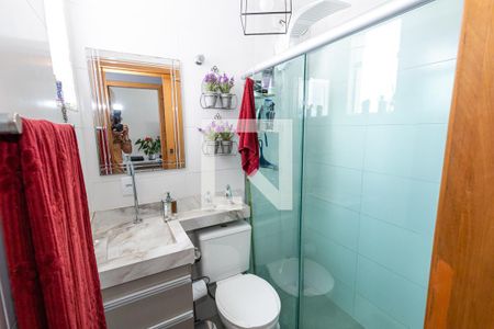 Banheiro social de apartamento à venda com 3 quartos, 94m² em Mantiqueira, Belo Horizonte