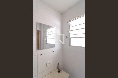Banheiro Social de casa para alugar com 1 quarto, 35m² em Vila da Saúde, São Paulo