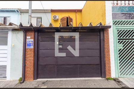 Casa à venda com 116m², 3 quartos e 1 vaga Casa à venda com 116m², 3 quartos e 1 vagaFachada