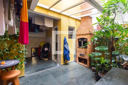 Casa à venda com 116m², 3 quartos e 1 vaga Casa à venda com 116m², 3 quartos e 1 vagaQuintal e Área de Serviço