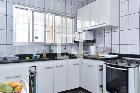 Casa à venda com 135m², 3 quartos e 3 vagas Casa à venda com 135m², 3 quartos e 3 vagasCozinha