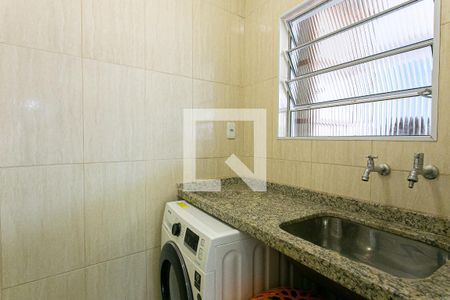 Casa à venda com 367m², 3 quartos e 3 vagas Casa à venda com 367m², 3 quartos e 3 vagasÁrea de Serviço