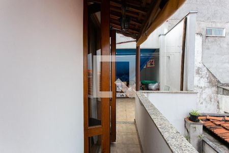 Casa à venda com 367m², 3 quartos e 3 vagas Casa à venda com 367m², 3 quartos e 3 vagasVaranda