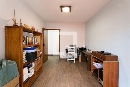 Casa à venda com 367m², 3 quartos e 3 vagas Casa à venda com 367m², 3 quartos e 3 vagasQuarto 1